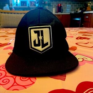 BMI Justice League Merchandise SnapBack Hat Black/White OSFL